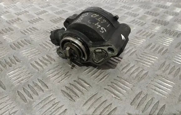 Volvo S40 Vacuum pump D1562B D1562B14070
