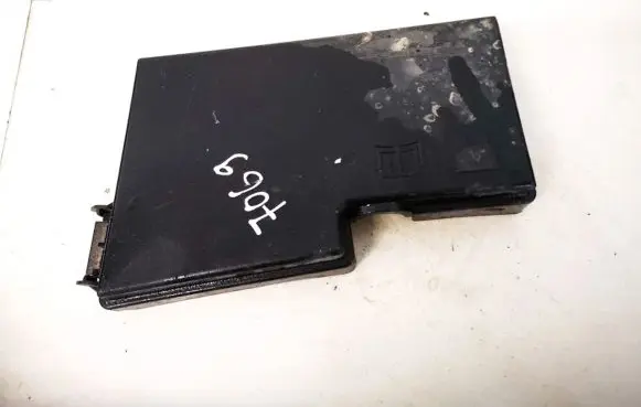 Volvo V50 Fuse box cover 08676948