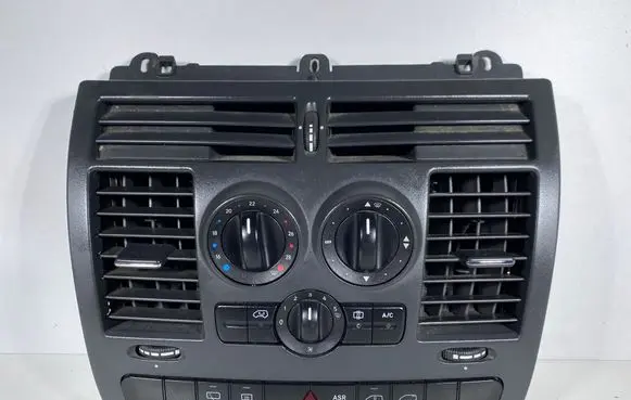 Mercedes-Benz Vito Viano W639 Dashboard center trim panel A6396800007