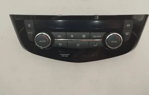 Nissan Qashqai Climate control unit 275004EA1A 20150109 T907771D