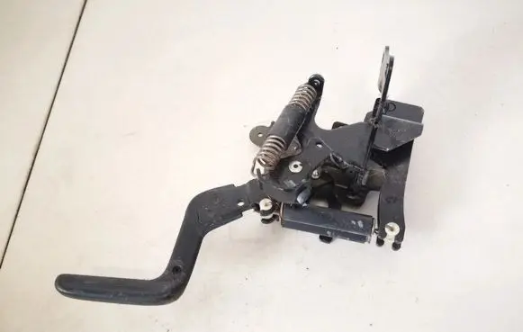 Toyota Avensis T220 Seat back rest lock catch 