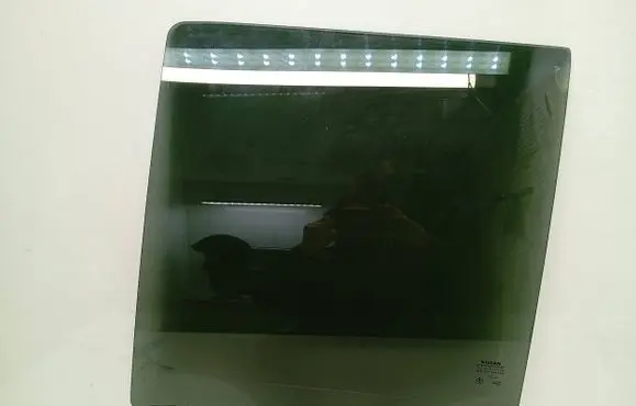 Nissan Pathfinder R51 Rear door window glass 43R004654 DOT211M95AS3