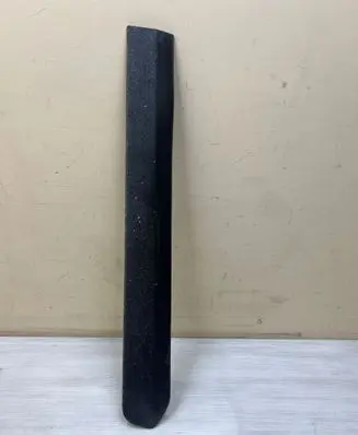Rear fender molding trim