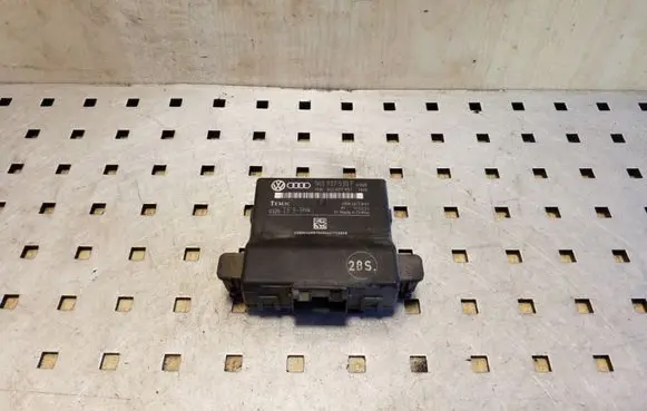 Volkswagen Jetta V Other control units/modules 1K0907530F 1K0907951