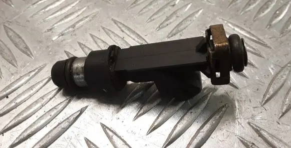 Opel Meriva A Fuel injector 25313846