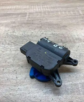 Audi A4 S4 B6 8E 8H Air flap motor/actuator 8E1820511E 0132801304