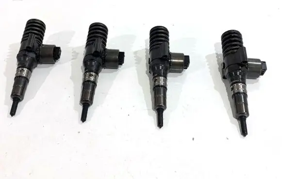 Audi A4 S4 B7 8E 8H Fuel injectors set 03G130073G