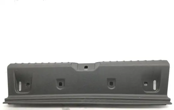 Trunk/boot sill cover protection