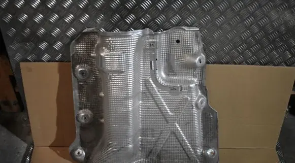 Mercedes-Benz S W223 Engine splash shield/under tray