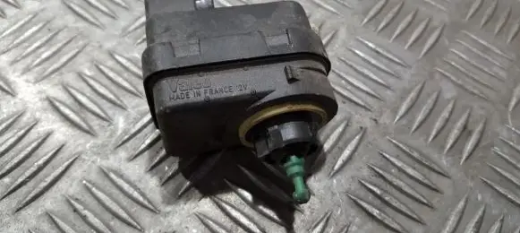 Renault Megane I Headlight level adjustment motor 7700840141