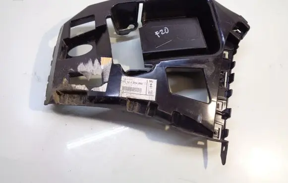 BMW 1 F20 F21 Bumper support mounting bracket corner 7240956 51127240956
