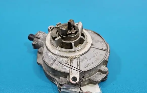Audi Q7 4M Vacuum pump ST732M5A IMPRK1567150