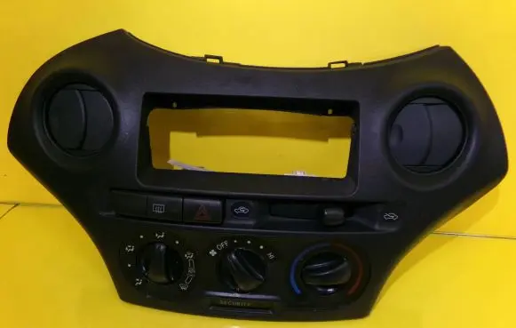 Toyota Yaris Climate control unit 758281 55412-0D050