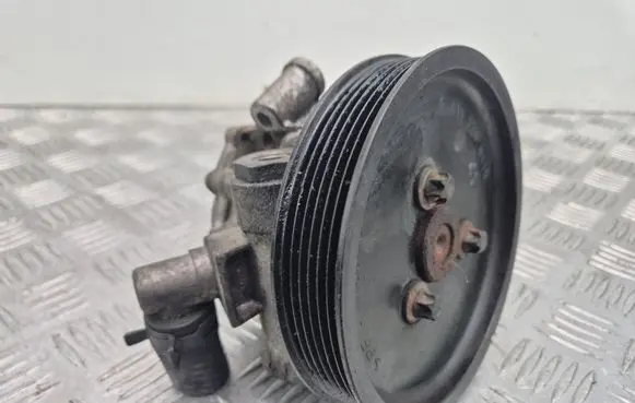 Mercedes-Benz C W203 Power steering pump 0024669301 LH2110072