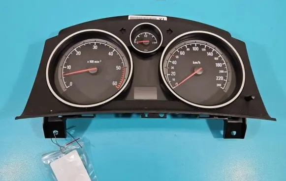 Opel Zafira B Speedometer (instrument cluster) 13225988 IMPRK1362778