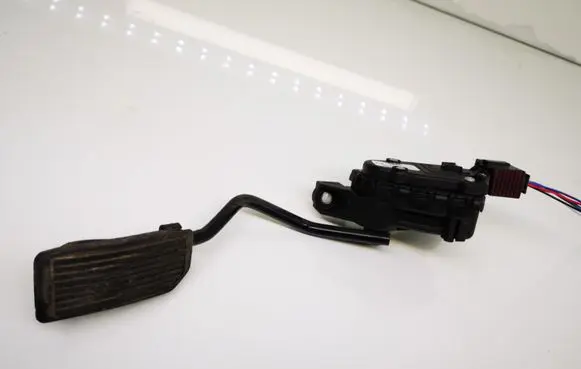 Nissan Primera Accelerator throttle pedal 18002AU410 6PV00862001
