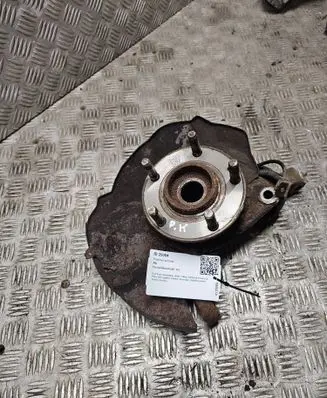Front wheel hub spindle knuckle