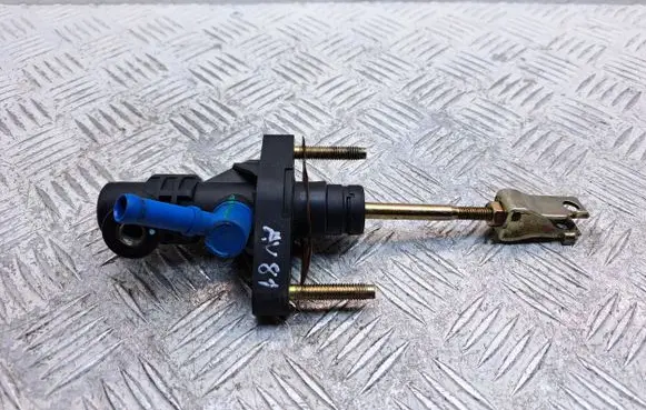 Toyota Avensis T250 Clutch master cylinder 3142005040 3142005041