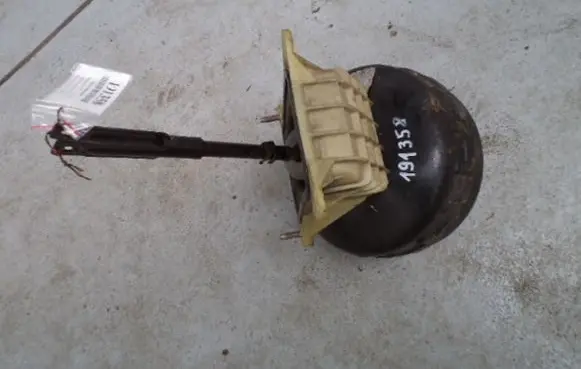 Peugeot 605 Brake booster