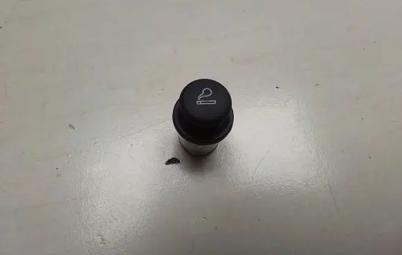Saab 9-5 Cigarette lighter 