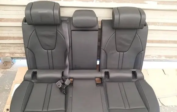 Skoda Octavia Mk4 Second row seats 5E3885375K