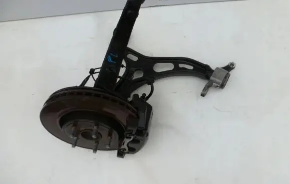 Jeep Grand Cherokee Front wheel hub spindle knuckle