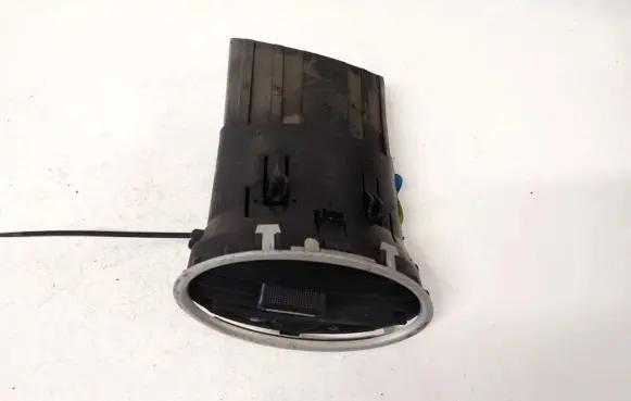 Ford Focus Dash center air vent grill 4m51a014l21ad 4m51-a014l21-ad