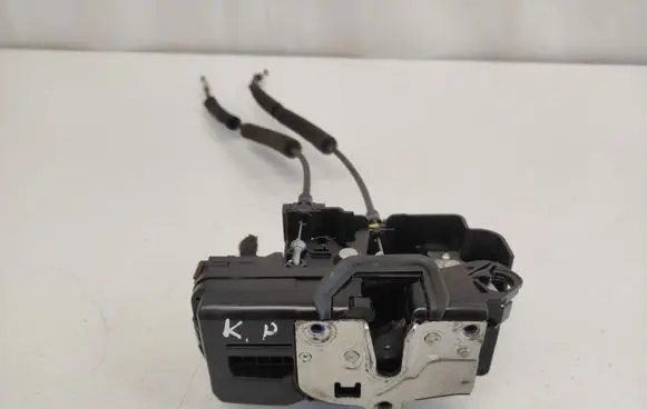 Chevrolet Captiva Front door lock