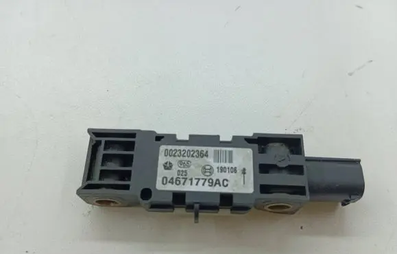 Chrysler Voyager Airbag deployment crash/impact sensor 04671779AC 190106 0023202364