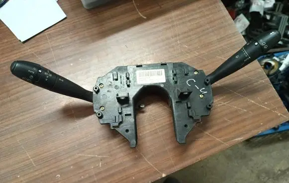 Citroen C4 I Multifunctional control switch/knob 96621668xt