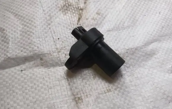 BMW 3 E90 E91 Crankshaft position sensor 7546660