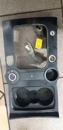 Volkswagen Touareg I Center console decorative trim 