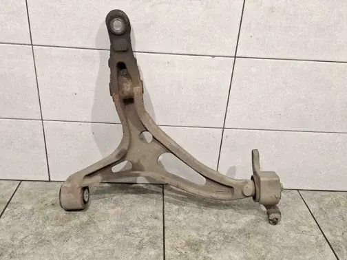 Front lower control arm/wishbone