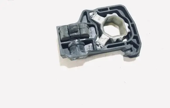 BMW 5 GT F07 Radiator mount bracket 7575248