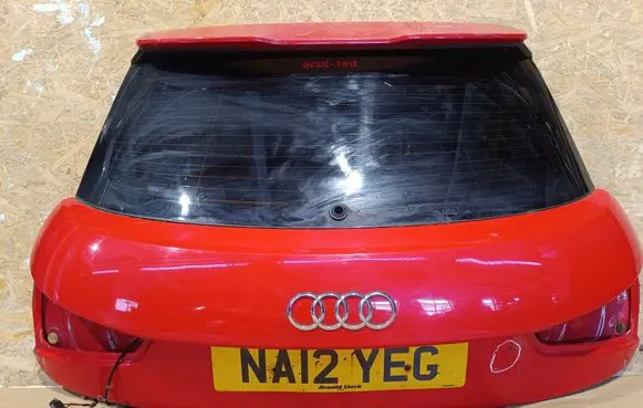 Audi A1 Tailgate/trunk/boot lid 