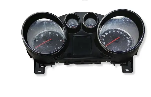 Opel Corsa D Speedometer (instrument cluster) 13355672