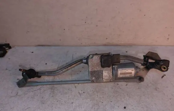 Audi A5 Sportback 8TA Front wiper linkage and motor 8T2955119D