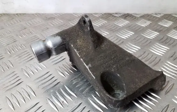 Audi A6 S6 C4 4A Engine mounting bracket 4A0199343