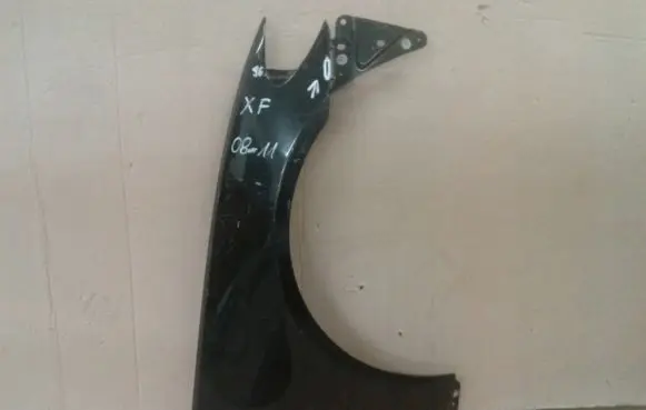 Jaguar XF Fender