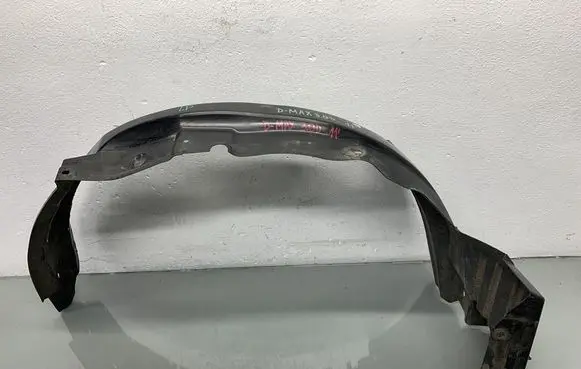 Isuzu D-Max Front wheel arch liner splash guards