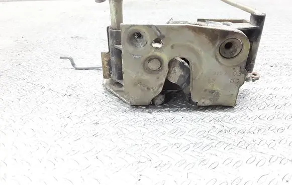 Land Rover Discovery Front door lock