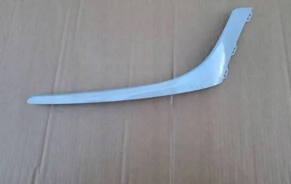Hyundai Kona I Under headlight/headlamp trim 86563DDAA0