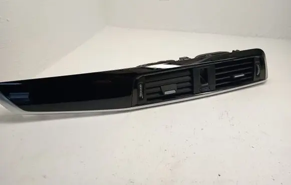 BMW 2 F22 F23 Dash center air vent grill 9347436