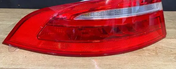 Jaguar XE Rear/tail lights GX73-13405-A GX7313405A GX73-13405