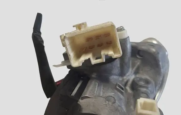 Toyota Auris 150 Ignition lock 450200204