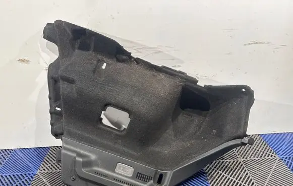 Toyota Auris E180 Trunk/boot lower side trim panel 6473402120