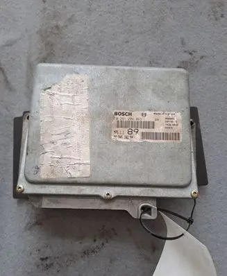 Peugeot 406 Engine control unit/module 0261204063 9624518380