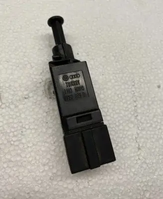 Volkswagen Golf IV Brake pedal sensor switch 927189D
