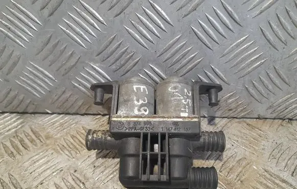 BMW 5 E39 Coolant heater control valve 8374995 1147412137