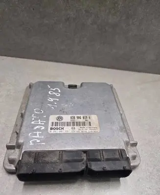 Volkswagen PASSAT B5 Engine control unit/module 038906019A 28SA3977 0281001691